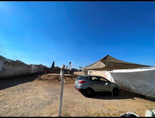 LAND FOR SALE IN LENASIA SOUTH